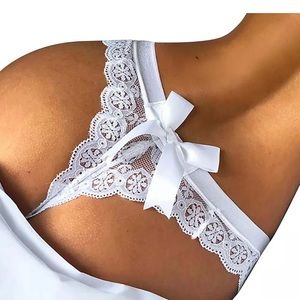 Women’s sexy lace panties
